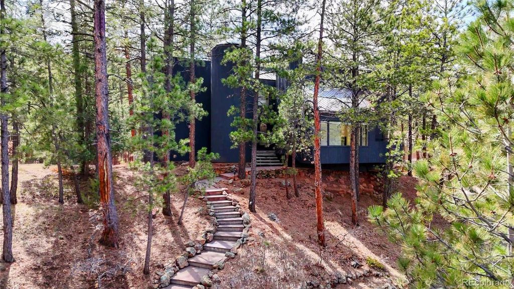 Photo of 4966 Delaware Drive, Larkspur, CO 80118 (MLS # 7627729)