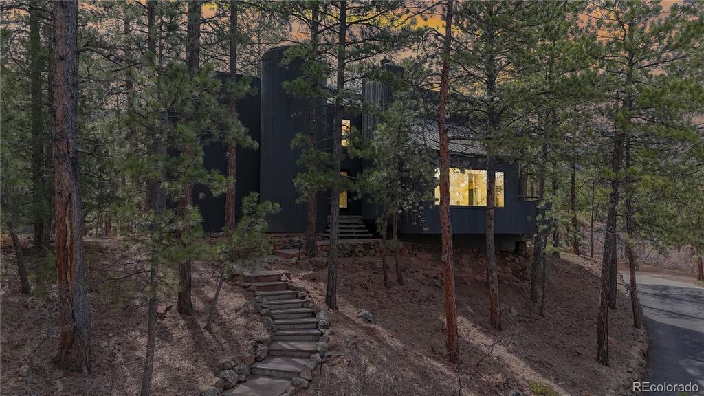 Photo of 4966 Delaware Drive, Larkspur, CO 80118 (MLS # 7627729)