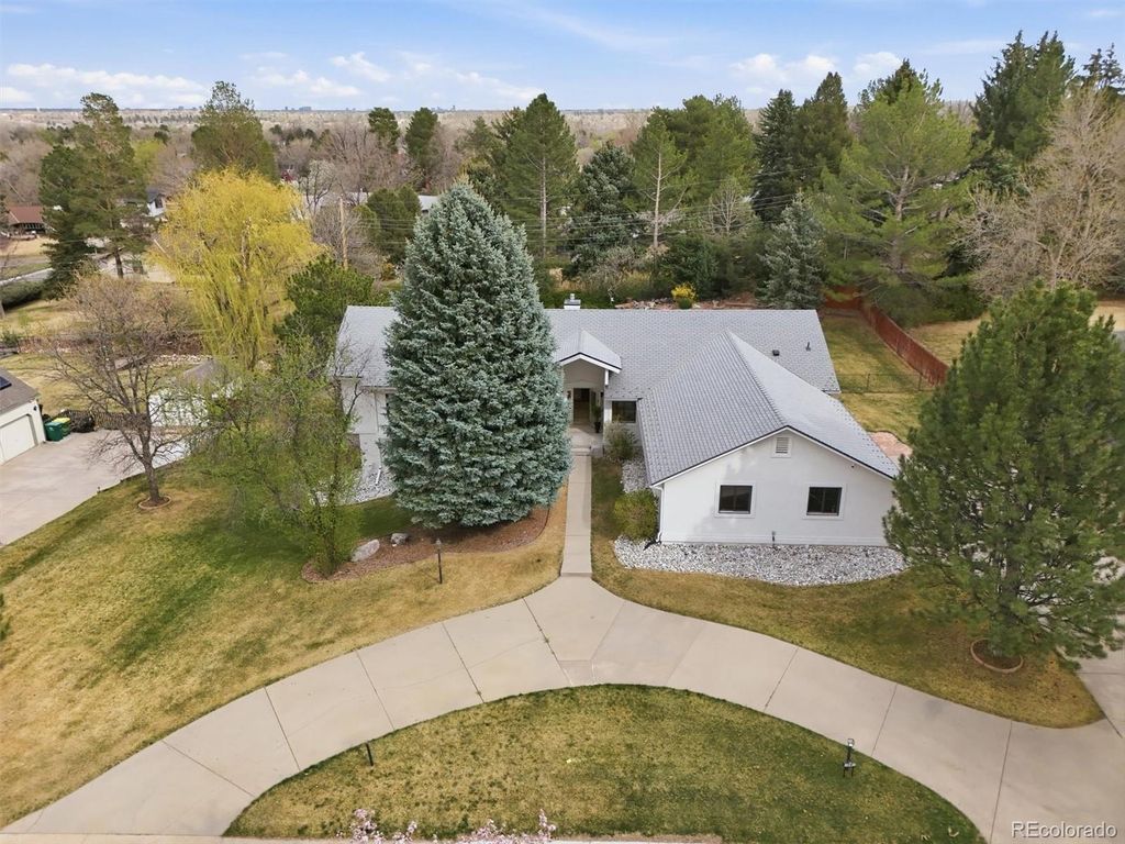 Photo of 10 Glenridge Drive, Littleton, CO 80123 (MLS # 2053282)