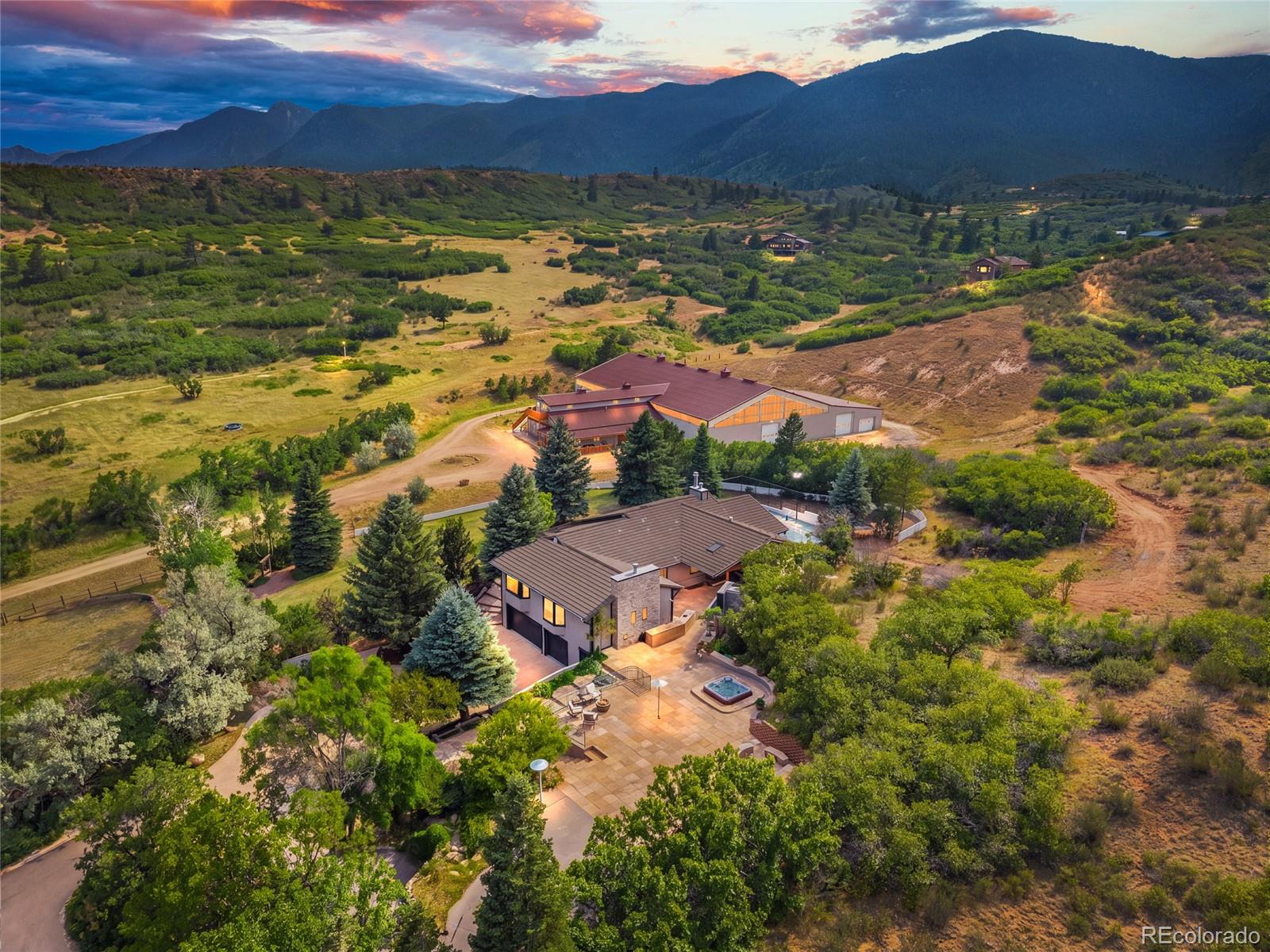 3572 White Bear Point