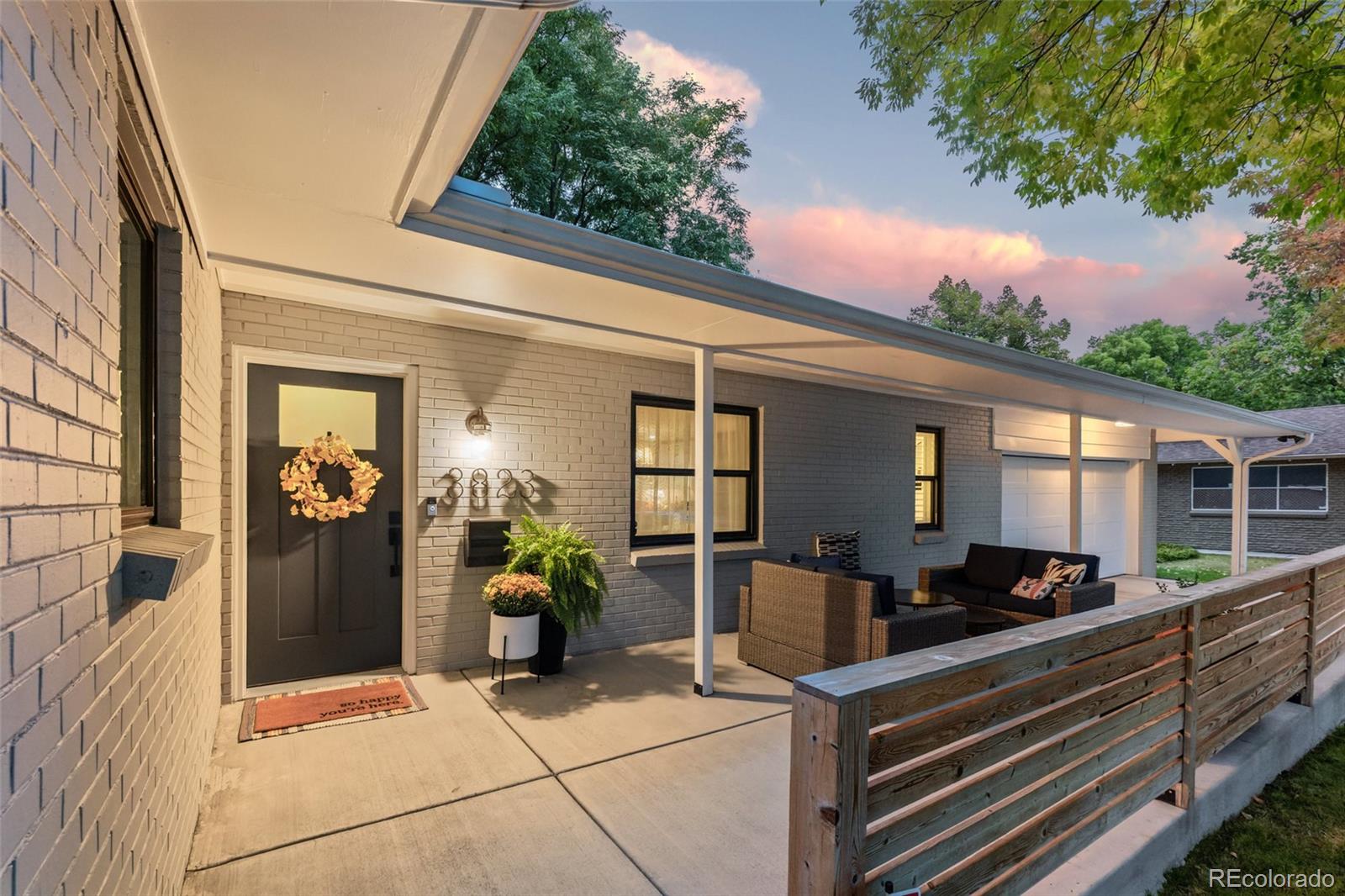 3823 S Hudson Street