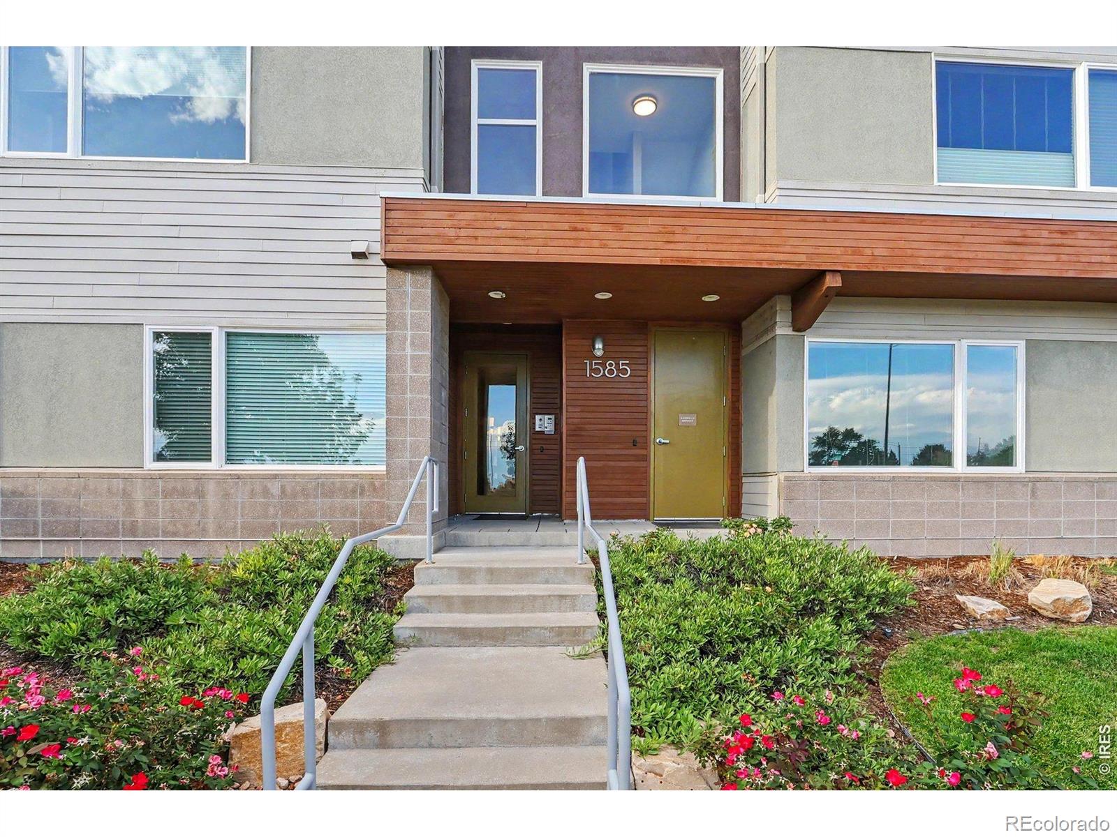 1585 Hecla Way 304