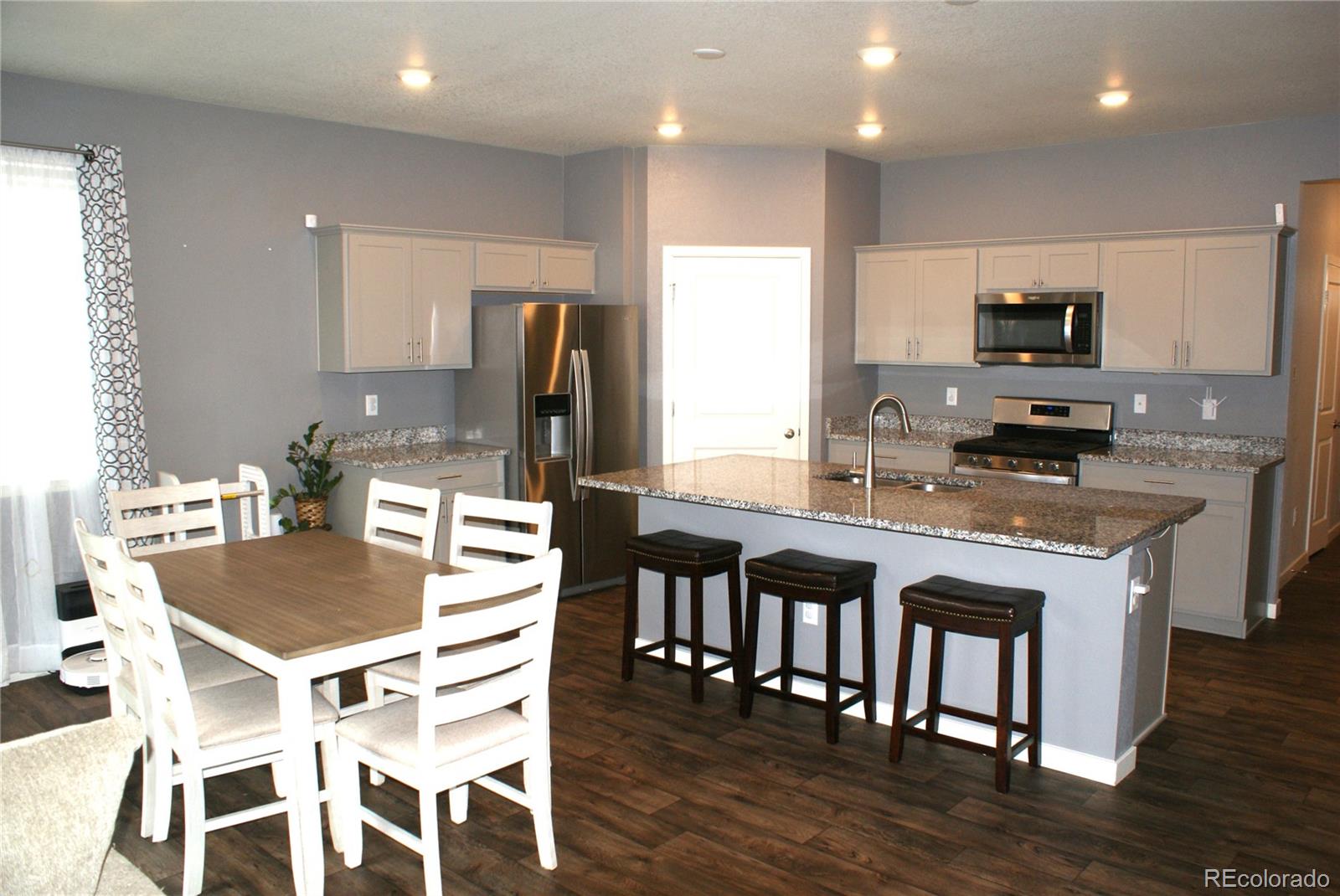 245 Swallow Road