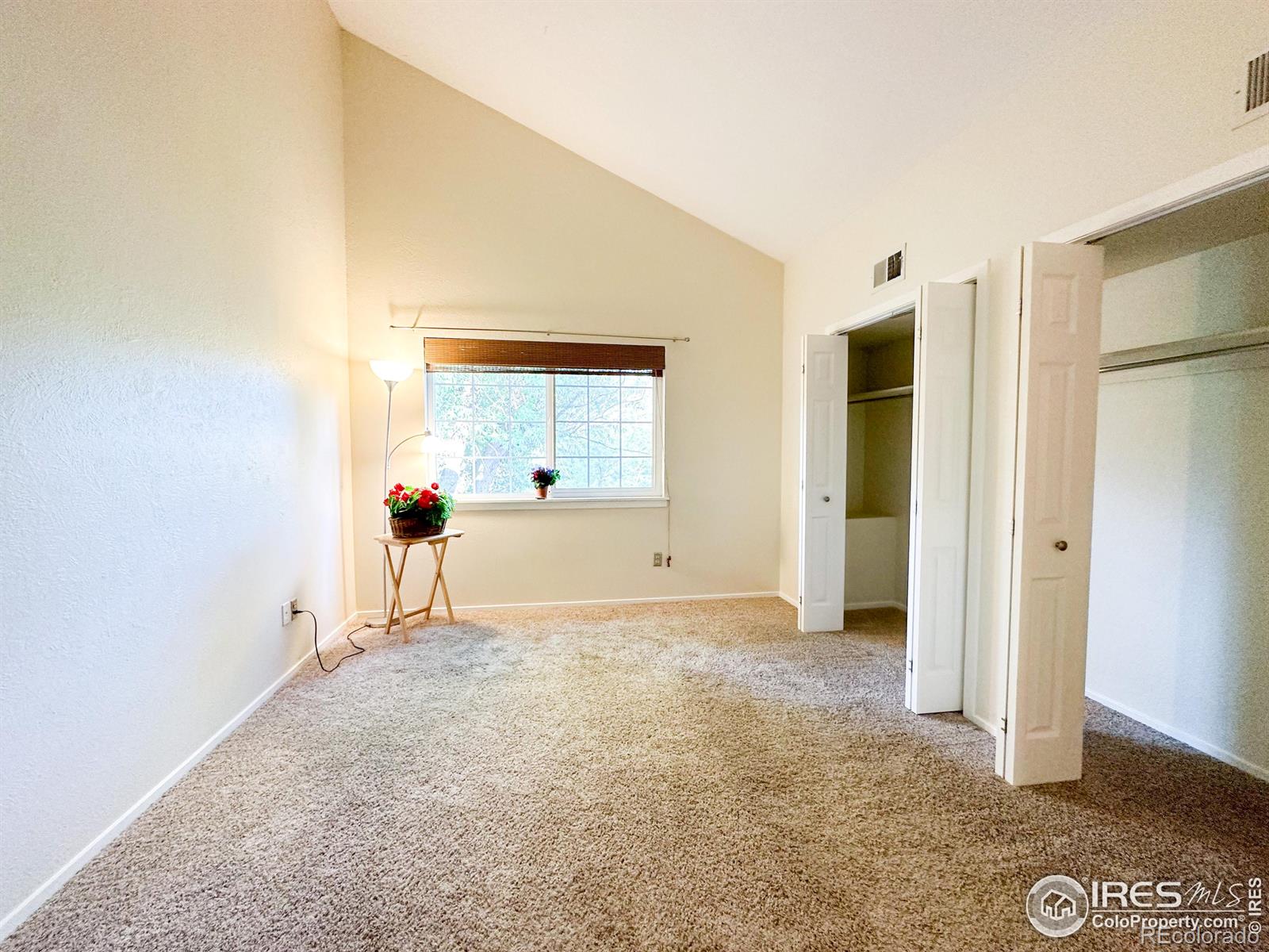 Photo 18 of 34 of 726 Julian Circle condo