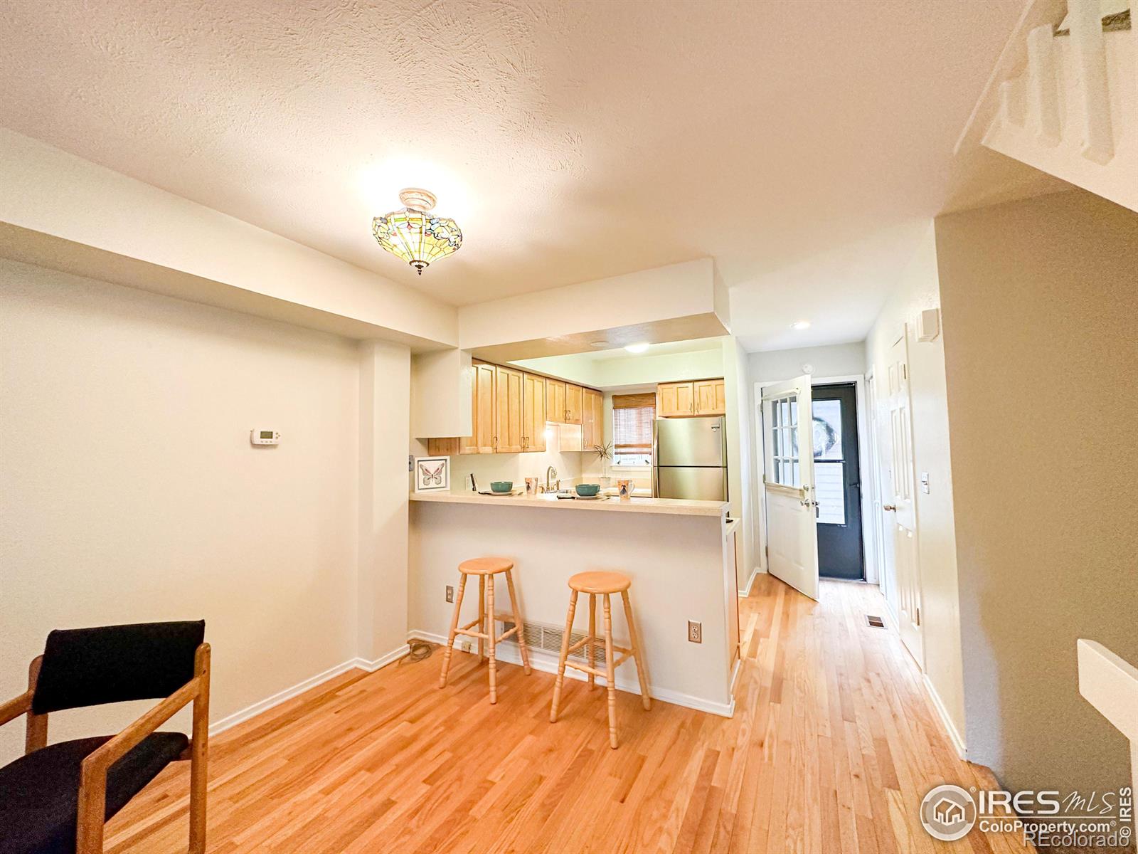 Photo 8 of 34 of 726 Julian Circle condo