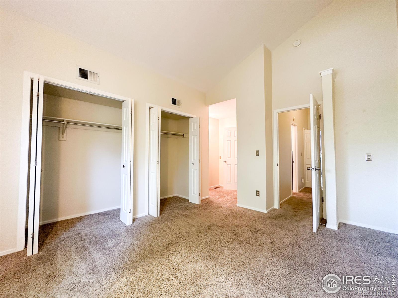 Photo 19 of 34 of 726 Julian Circle condo