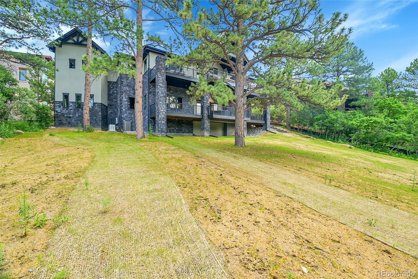 2554 Saddleback Drive