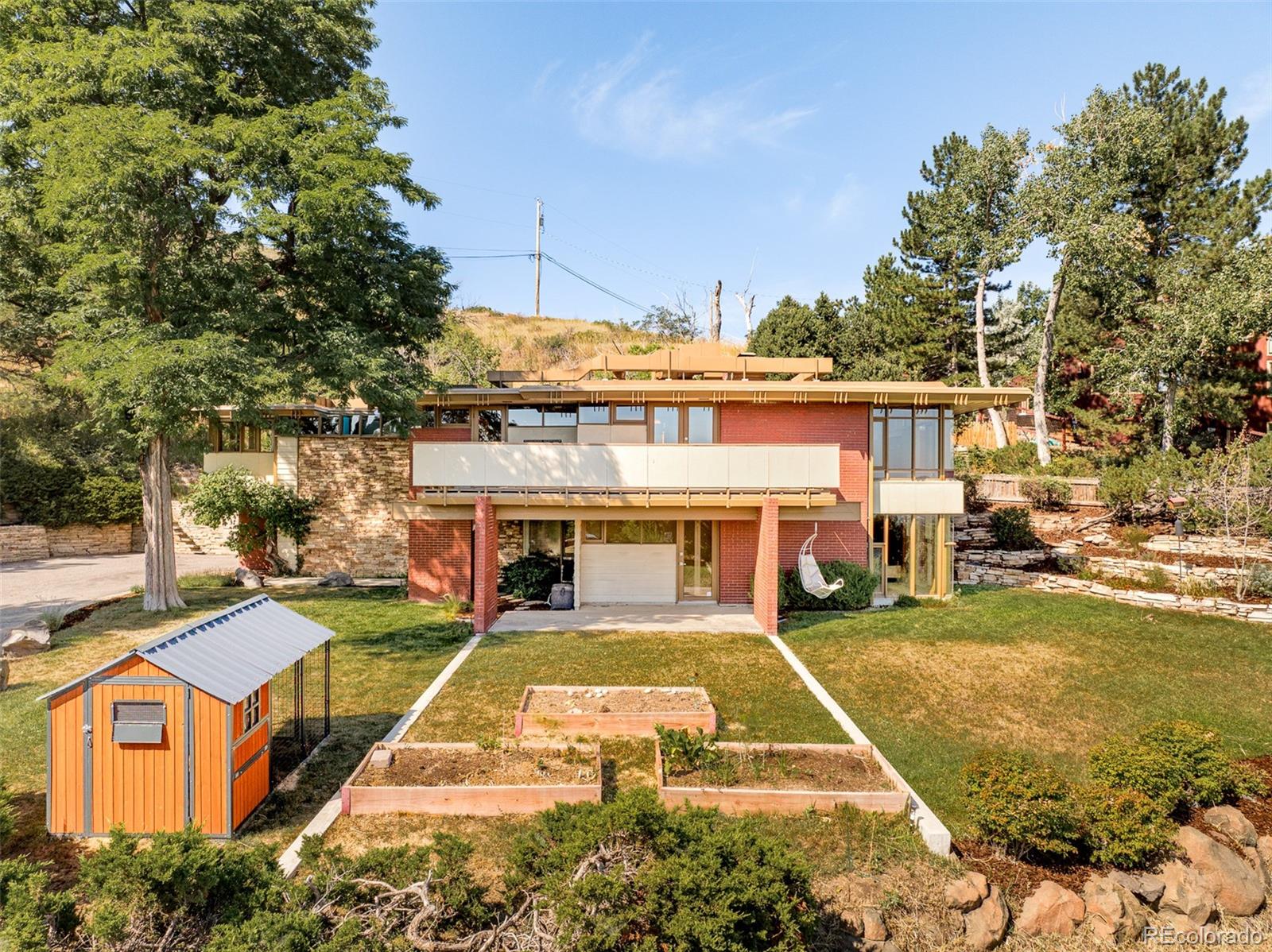 14596 Foothill Road