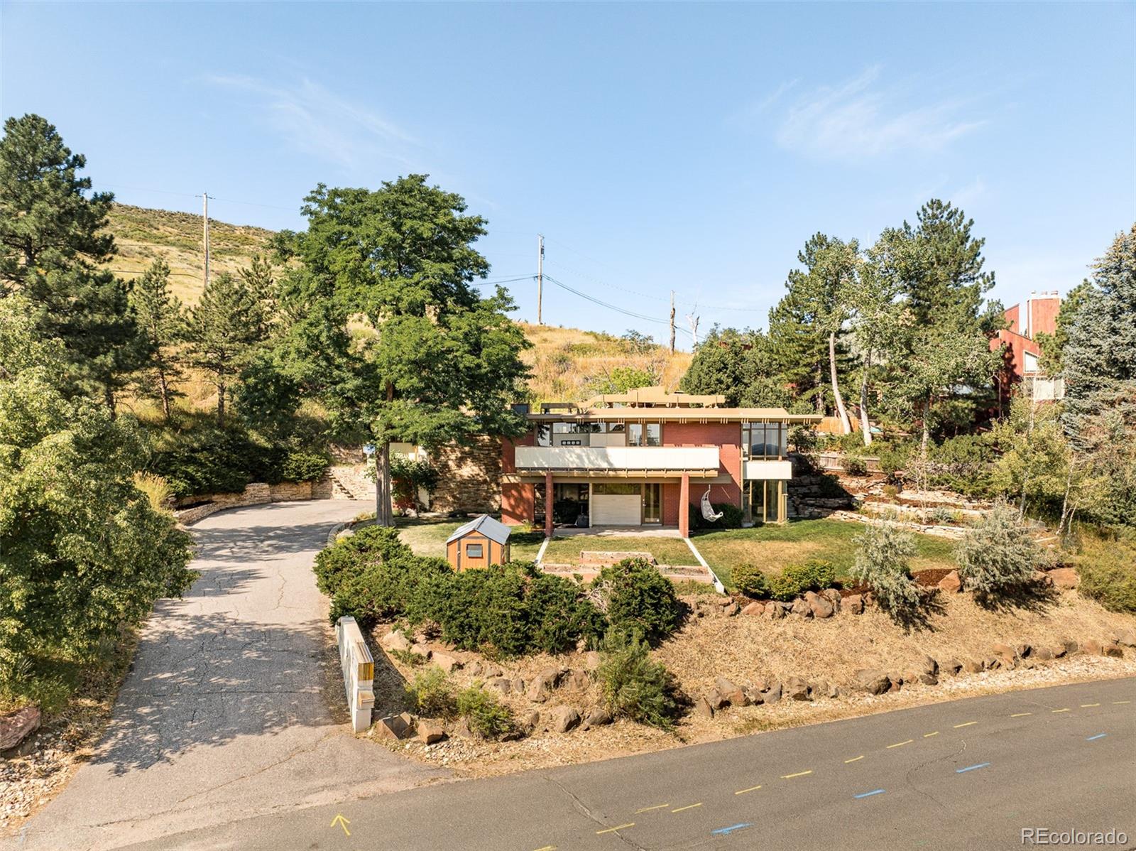14596 Foothill Road