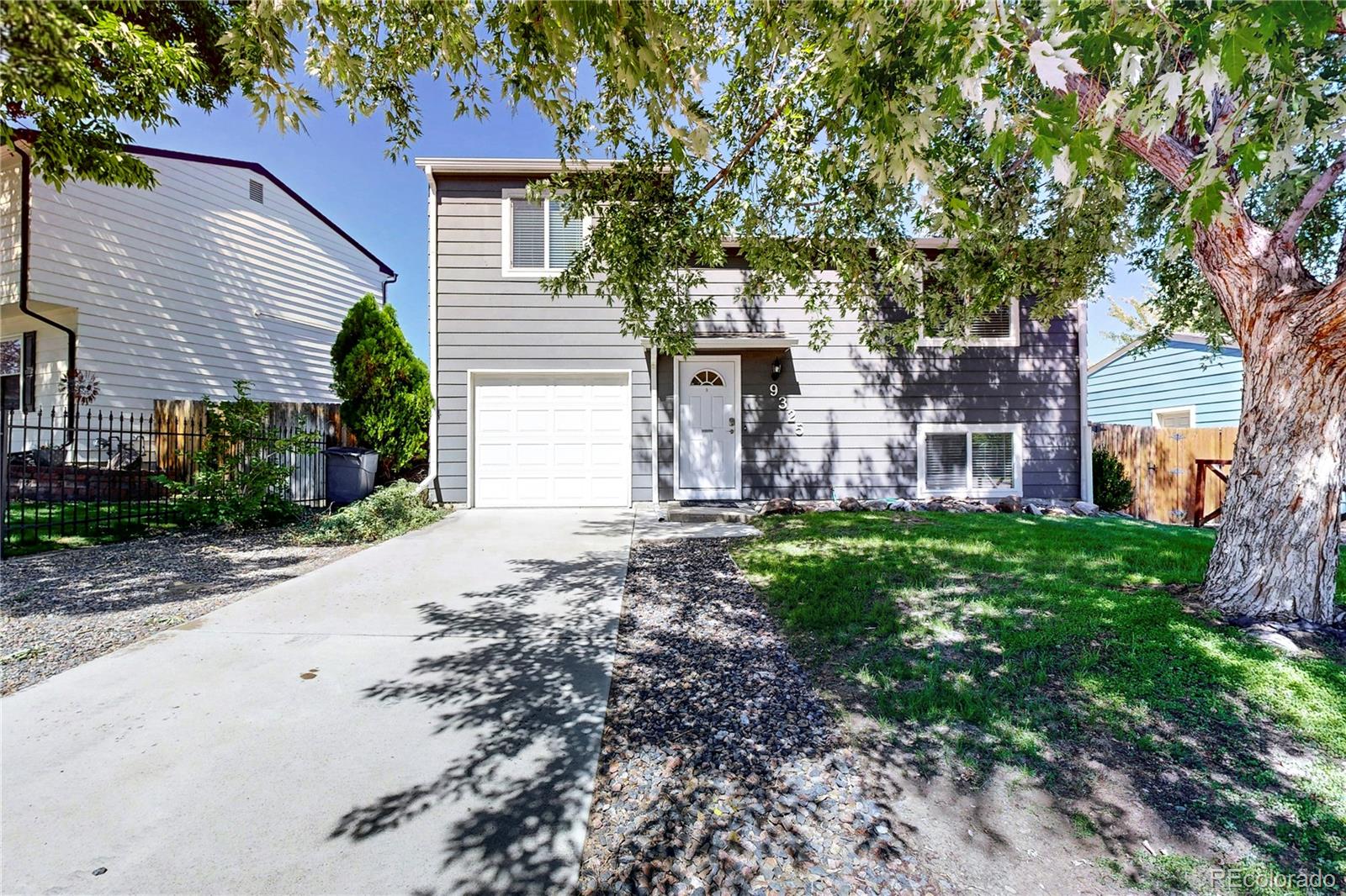 9325 W 100th Circle
