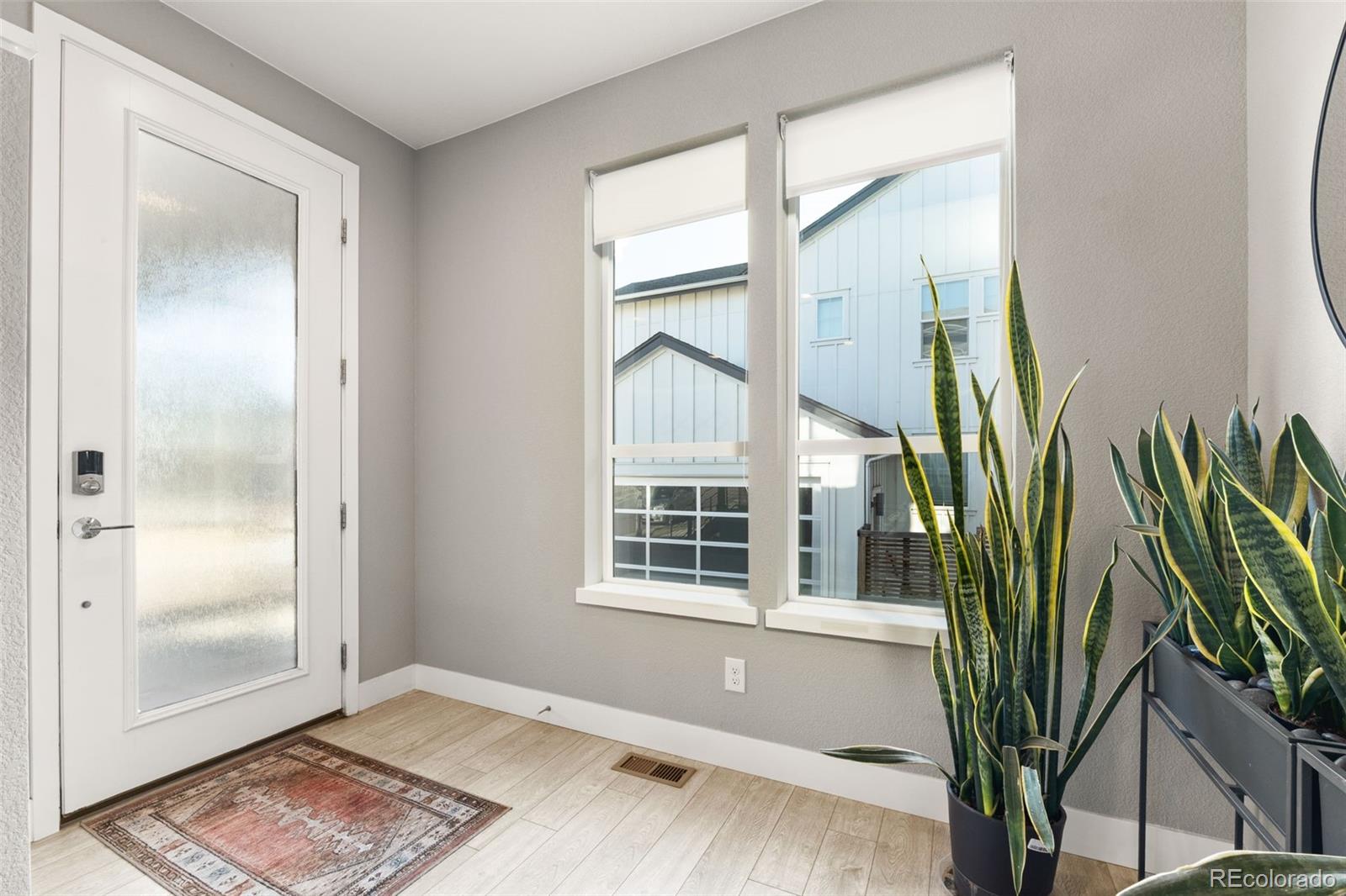 6743 Mariposa Street