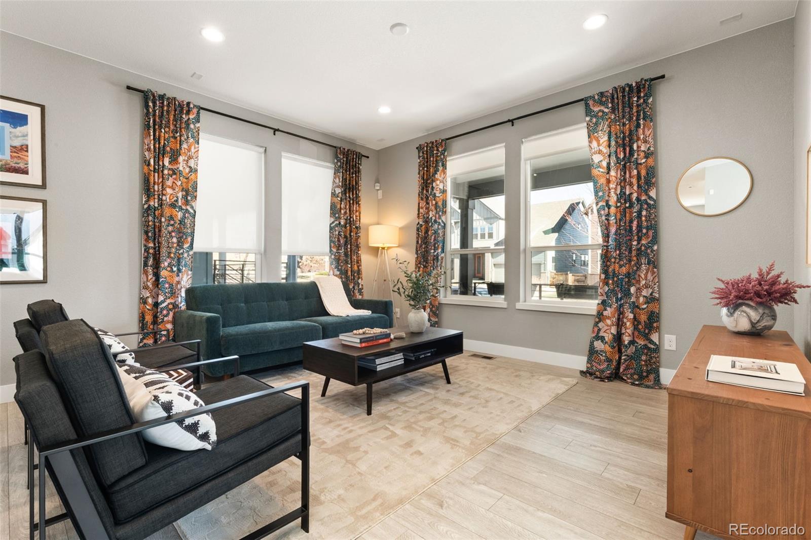 6743 Mariposa Street