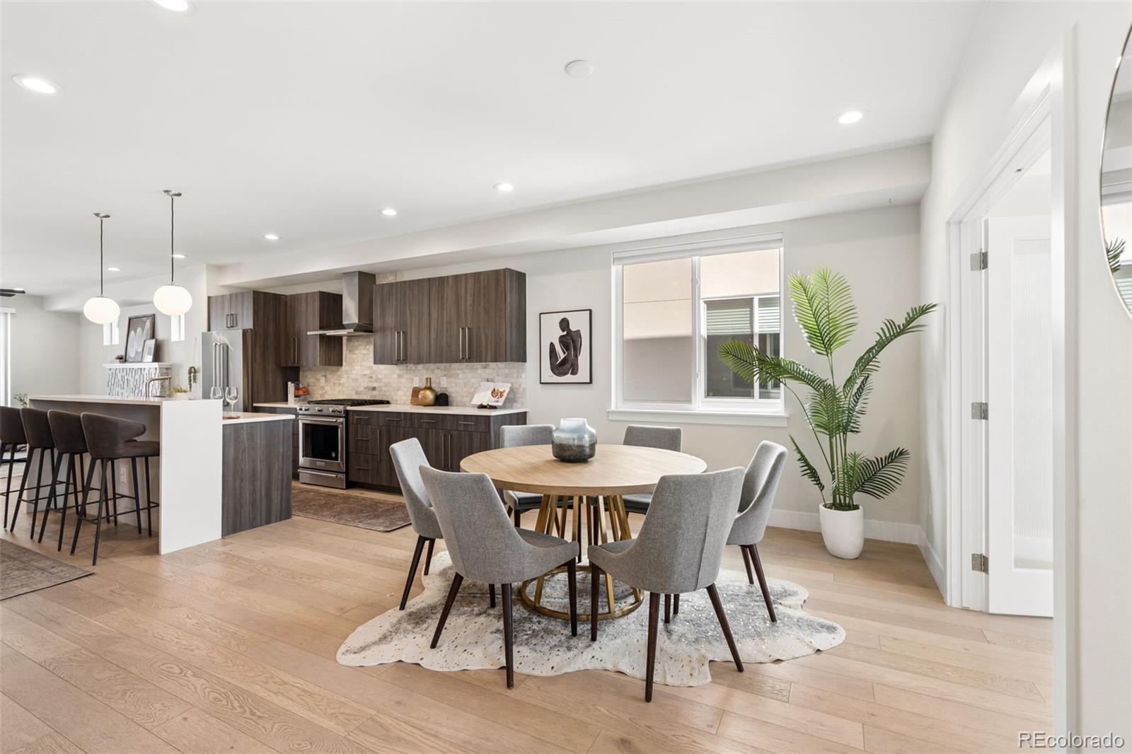 3075 S Delaware Street