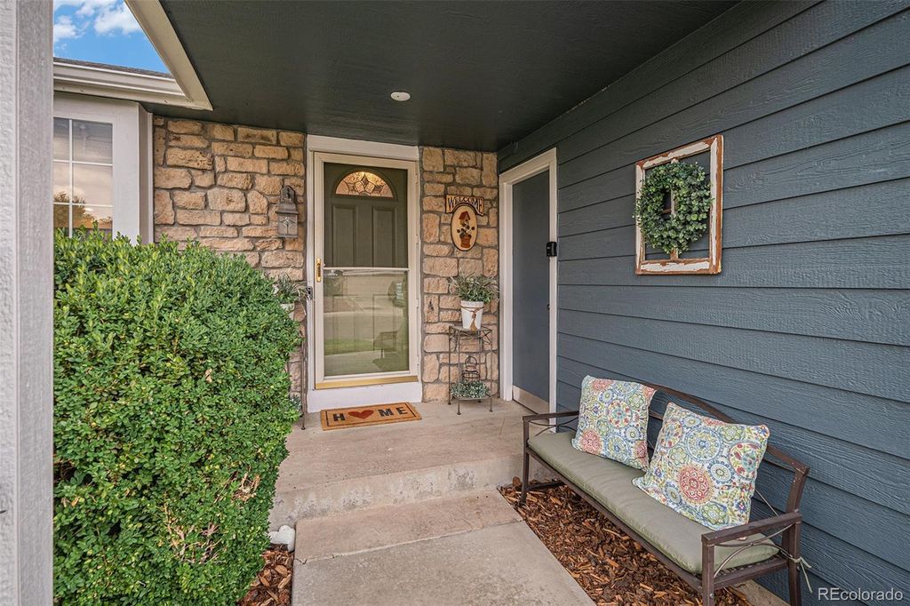 Photo of 6325 S Oak Way, Littleton, CO 80127 (MLS # 6528875)