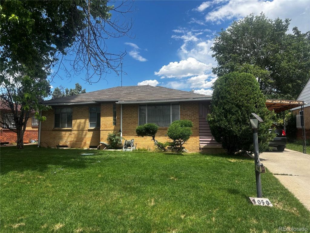 Photo of 3050 Ivanhoe Street, Denver, CO 80207 (MLS # 4807803)