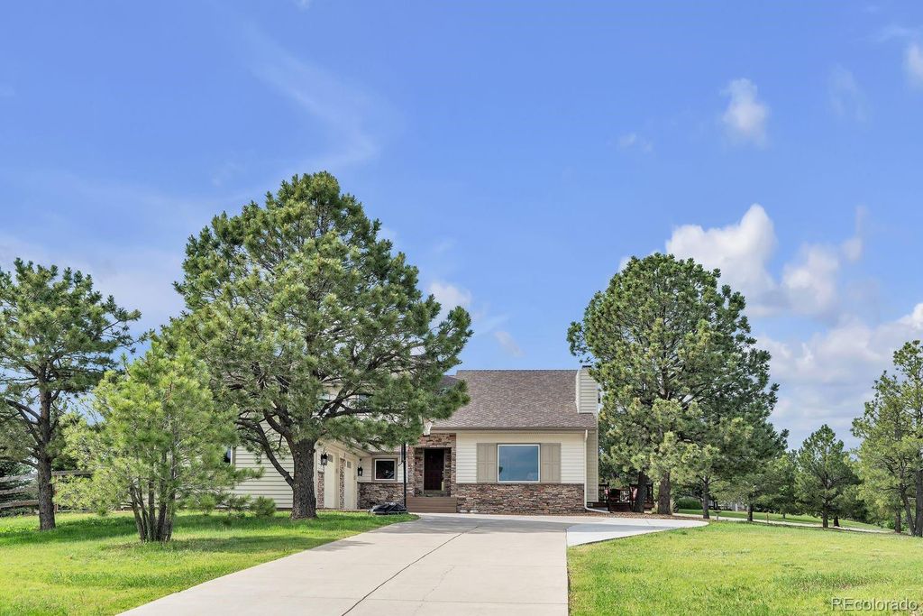 Photo of 7370 S Tempe Circle, Centennial, CO 80016 (MLS # 6410561)