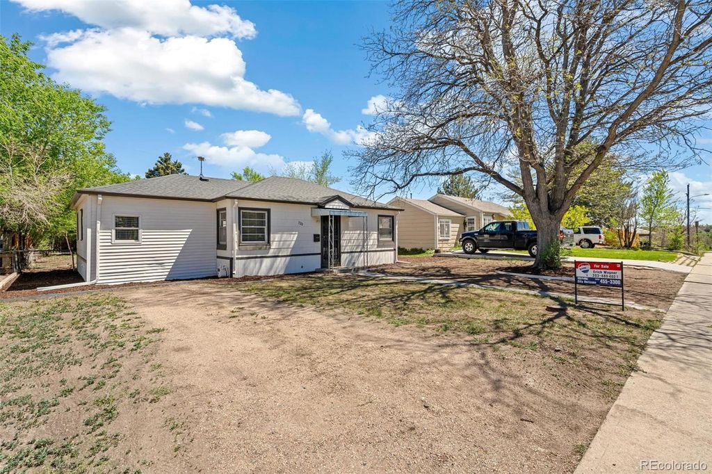 Photo of 320 Stuart Street, Denver, CO 80219 (MLS # 9244813)
