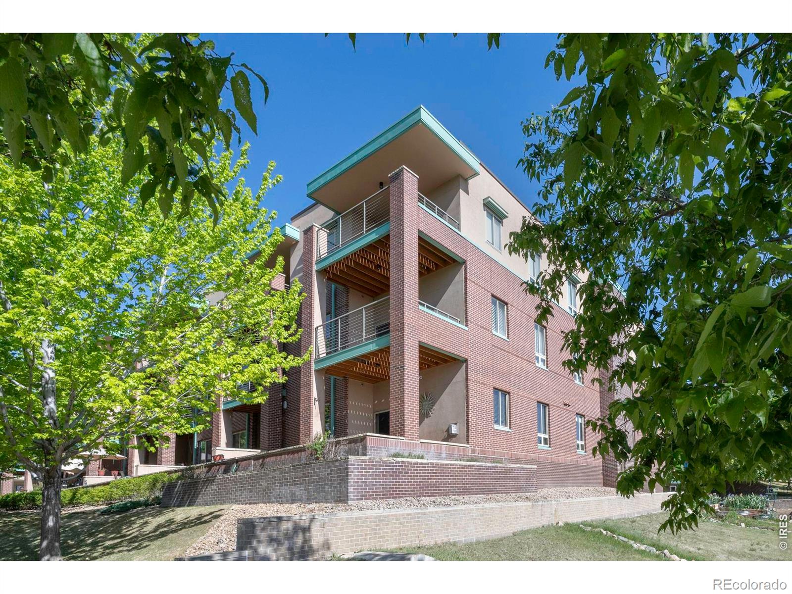 1053 W Century Drive 101