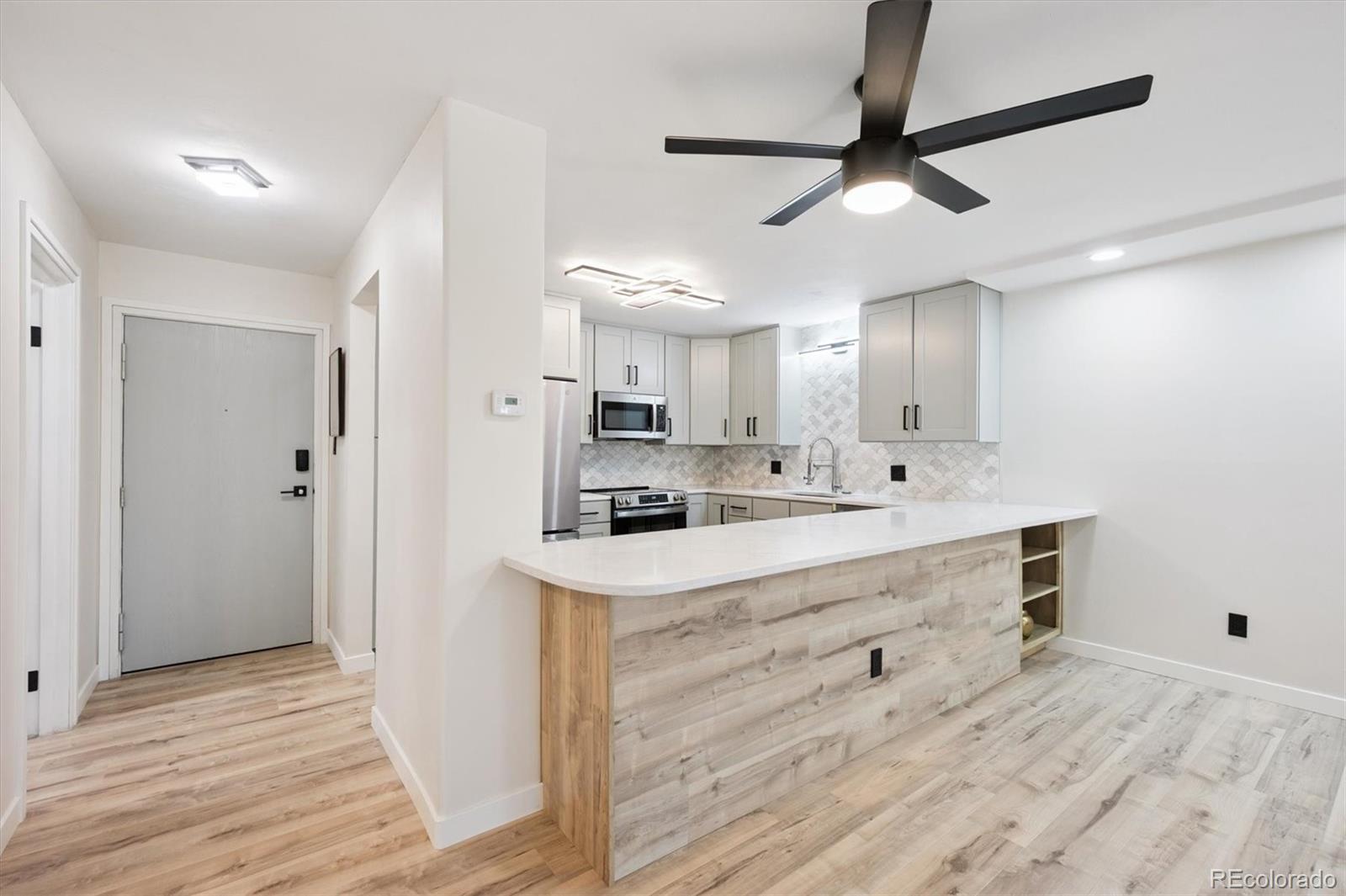 14300 E Marina Drive 106, Aurora, CO, 80014 4 14300 E Marina Drive 106