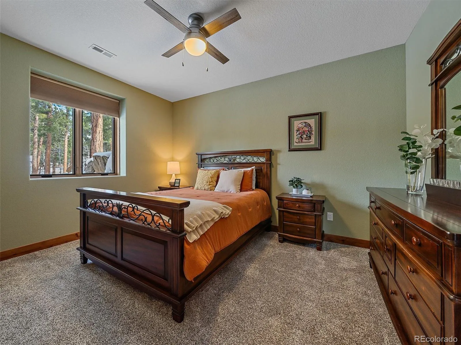 Conifer, Colorado 80433, United States, 3 Bedrooms Bedrooms, ,3 BathroomsBathrooms,Residential,Pending,86156