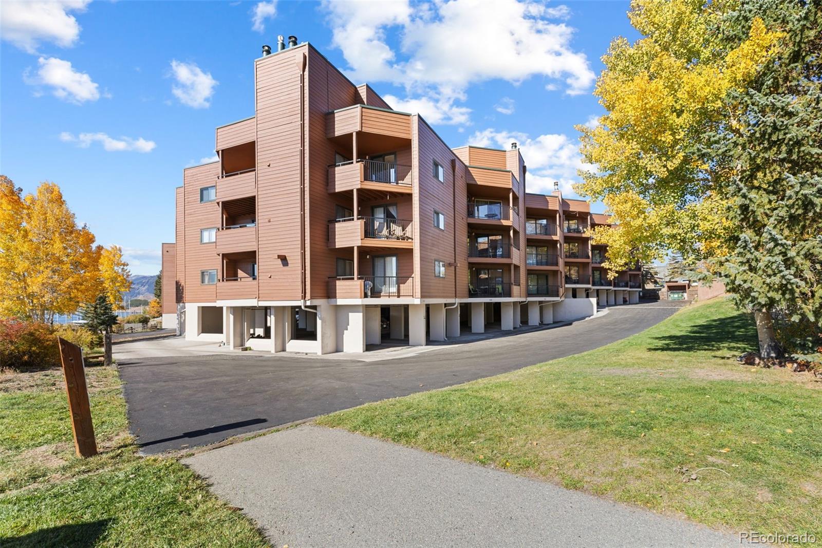 188 E La Bonte Street 319