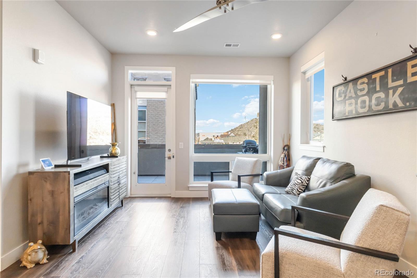 20 Wilcox Street 210