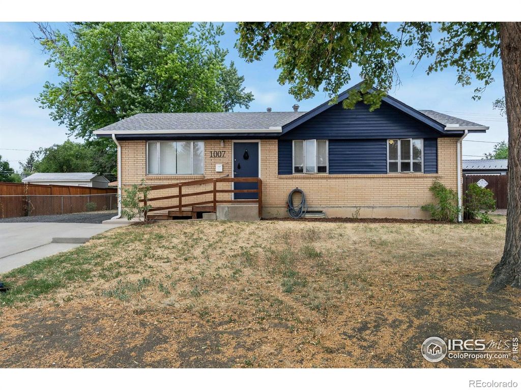 Photo of 1007 Redwood Drive, Loveland, CO 80538 (MLS # IR1046504)