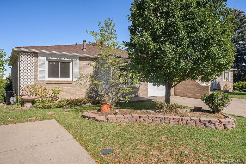 Photo of 11813 W 17th Avenue, Lakewood, CO 80215 (MLS # 7706015)
