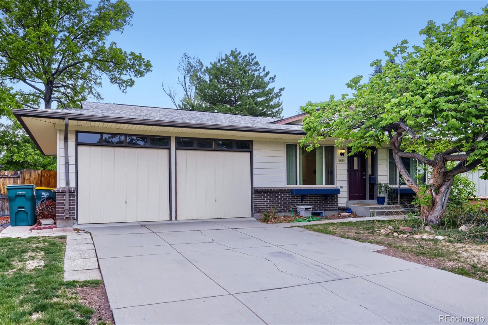 1471 S Welch Court