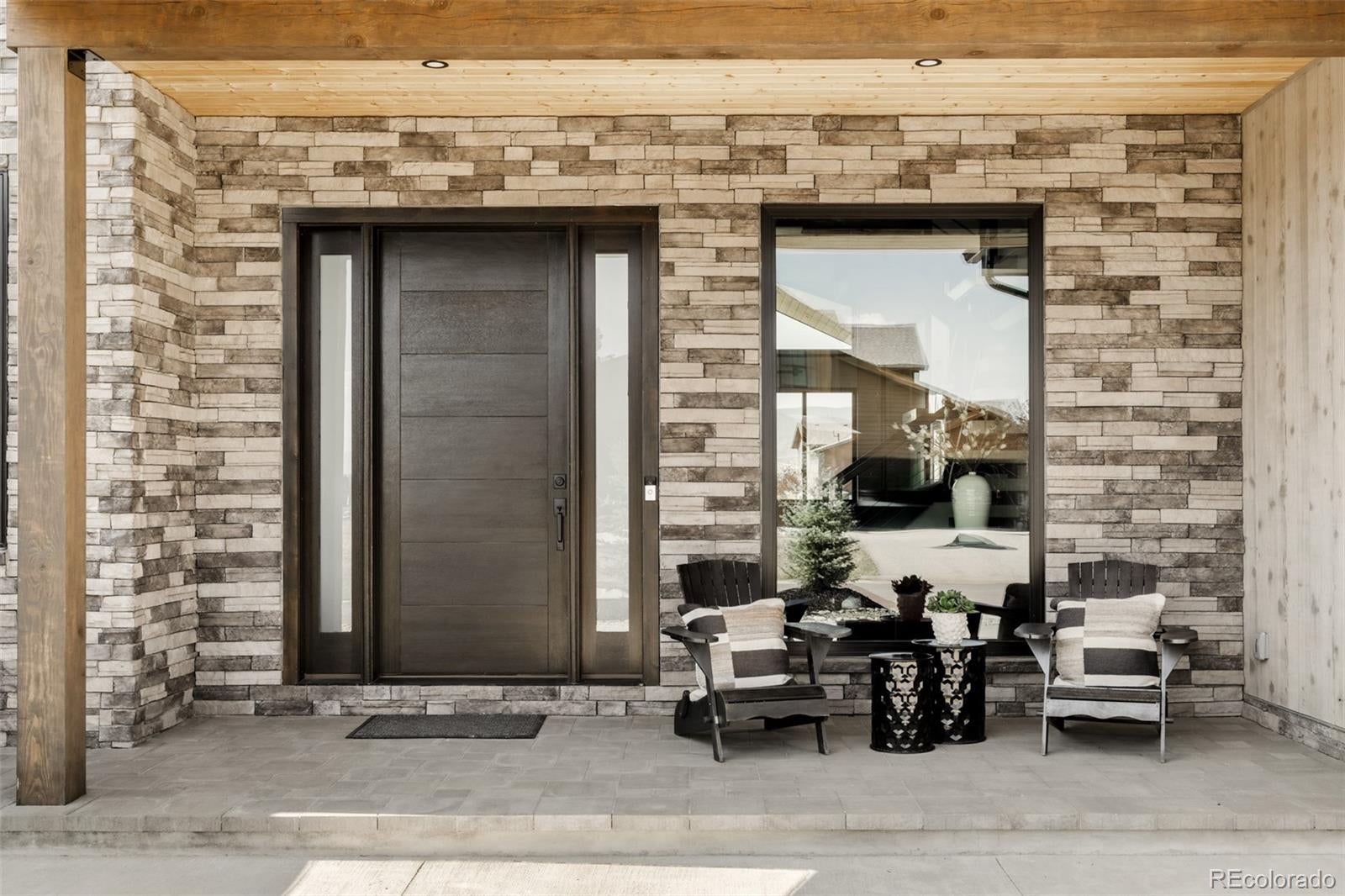 1735 Mountain Sky Lane