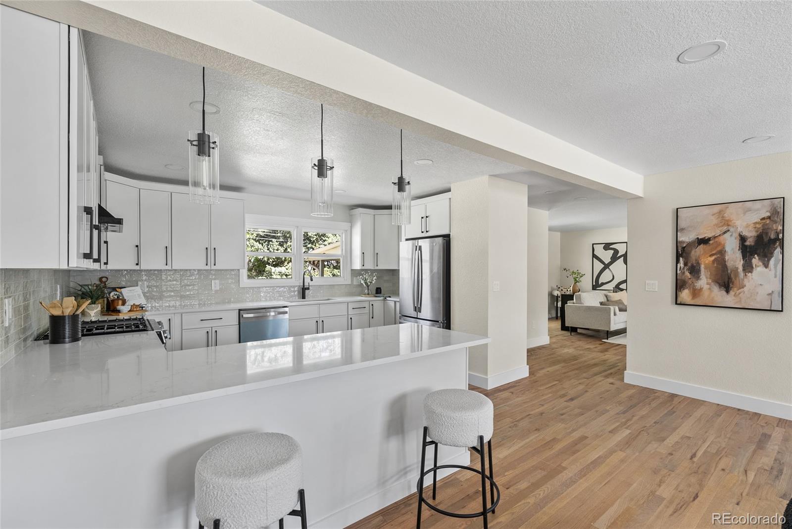 1375 W Hinsdale Drive