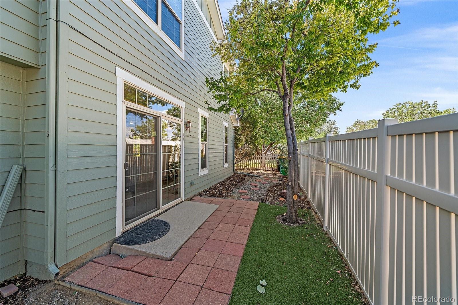 9135 W 107th Place
