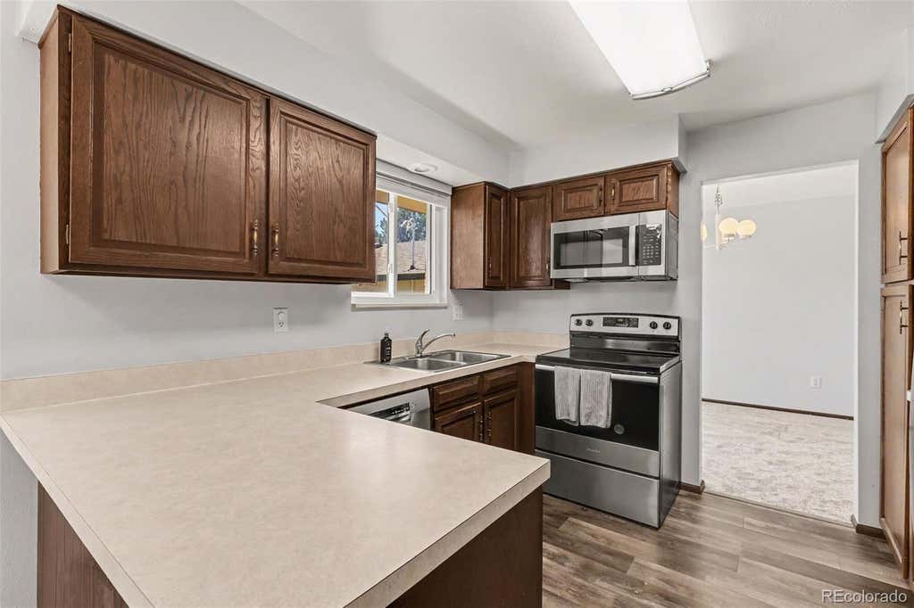 Photo of 6556 S Brentwood Way, Littleton, CO 80123 (MLS # 1896949)