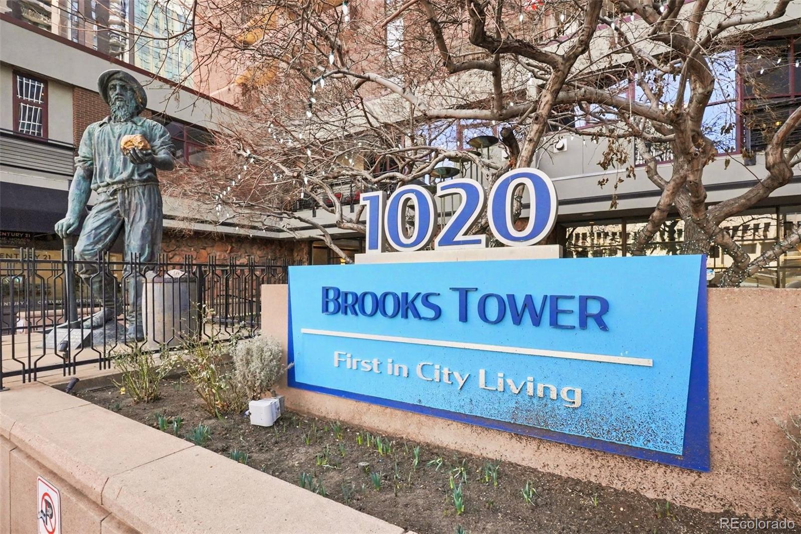 1020 15th Street 32L