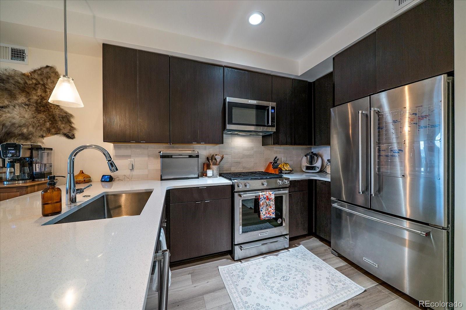 7357 W Grandview Avenue 202