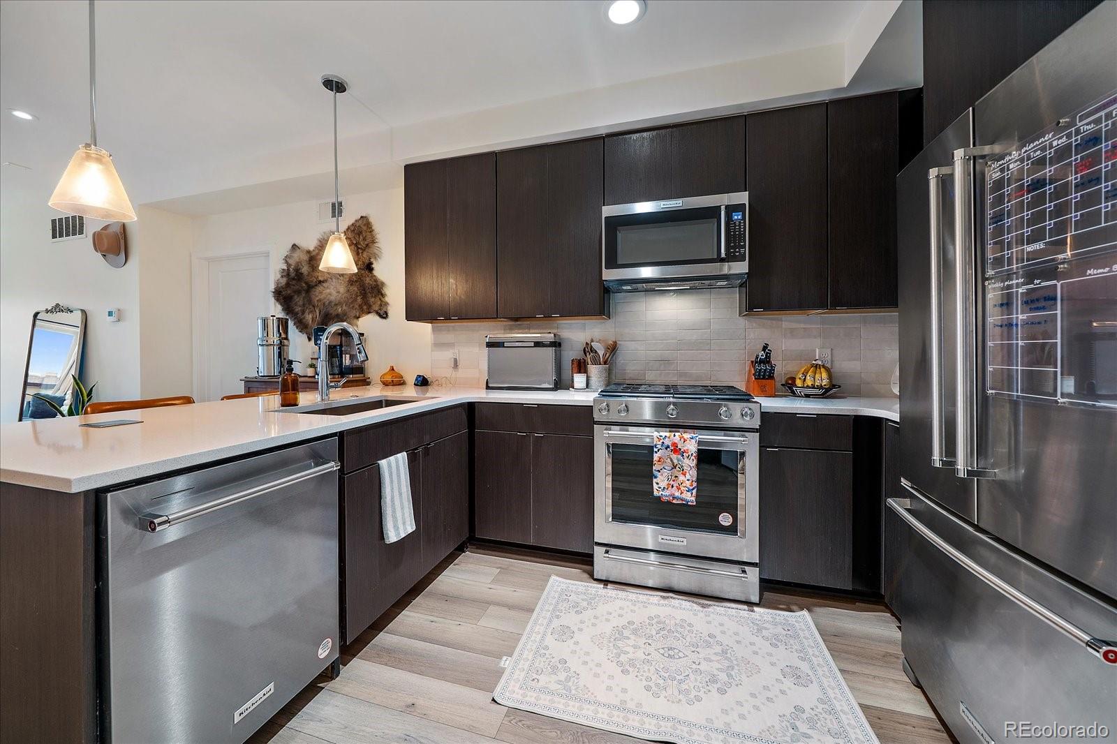 7357 W Grandview Avenue 202