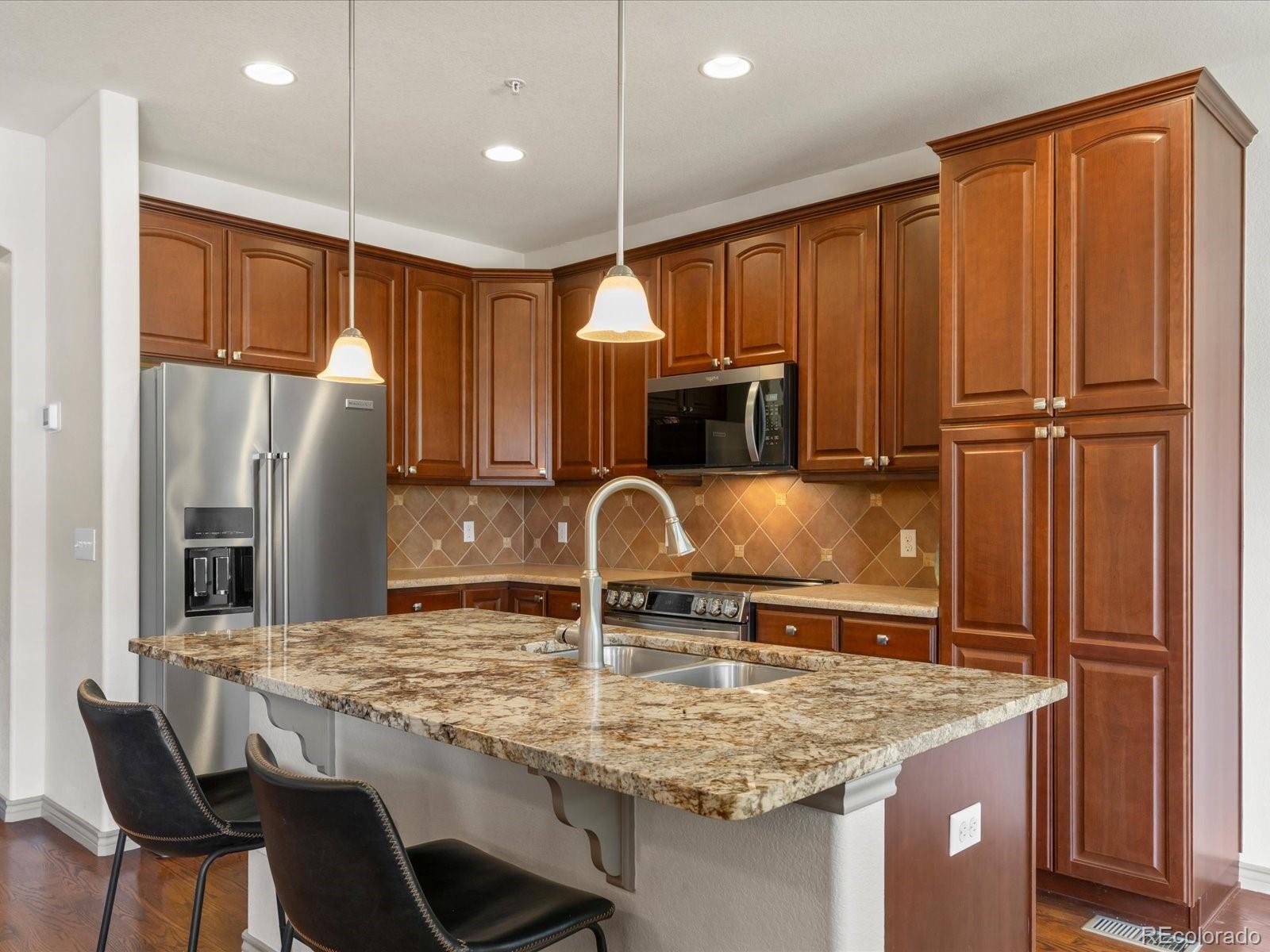11923 W Long Circle 103