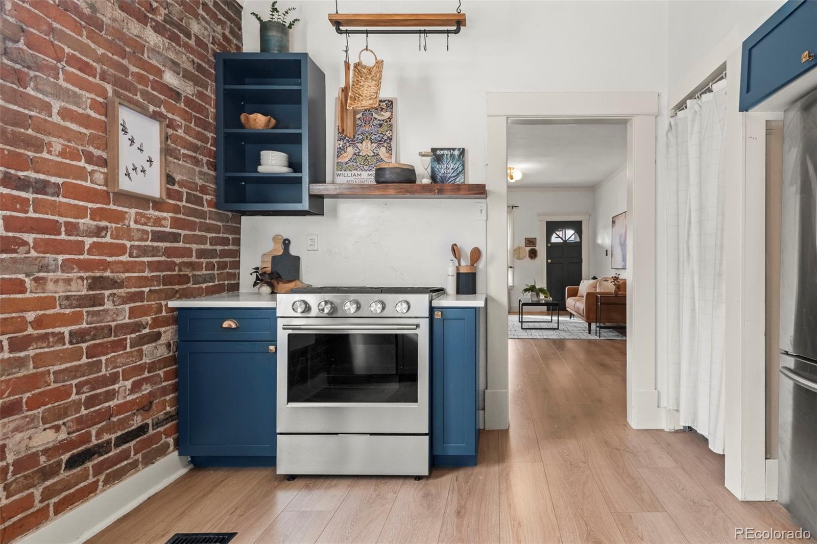 1056 S Pennsylvania Street