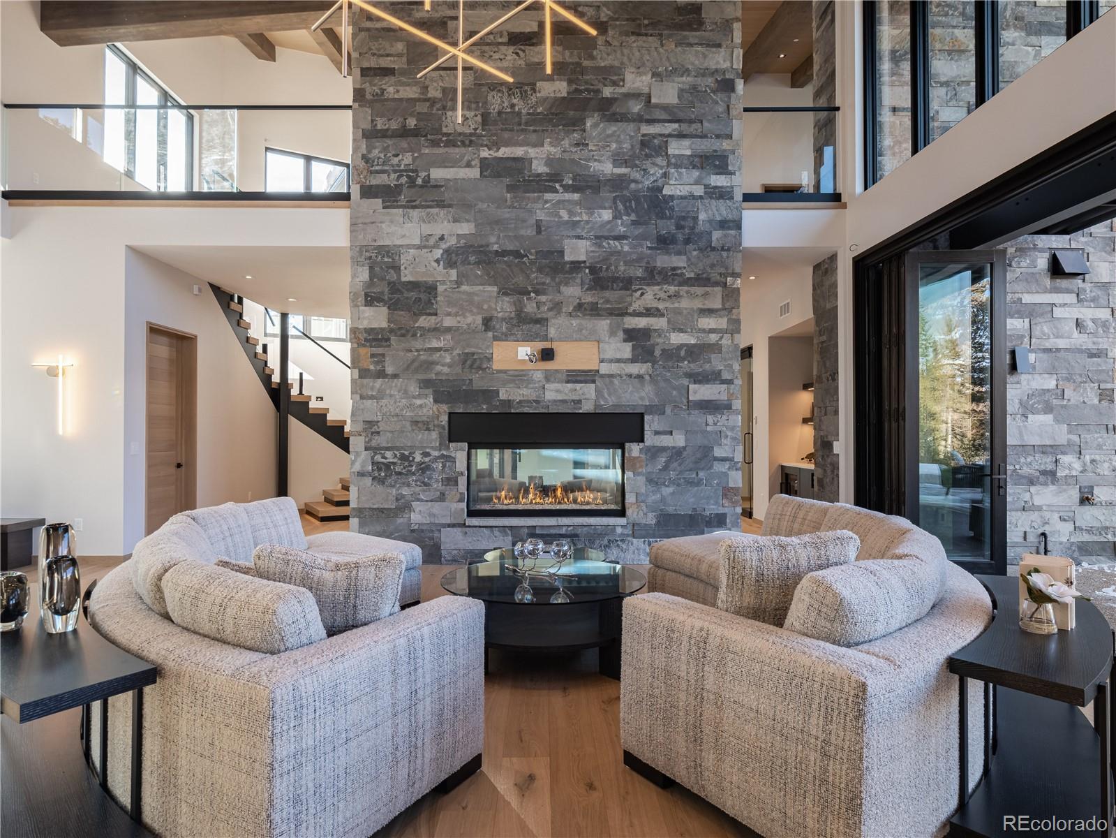 132 N Gold Flake Terrace