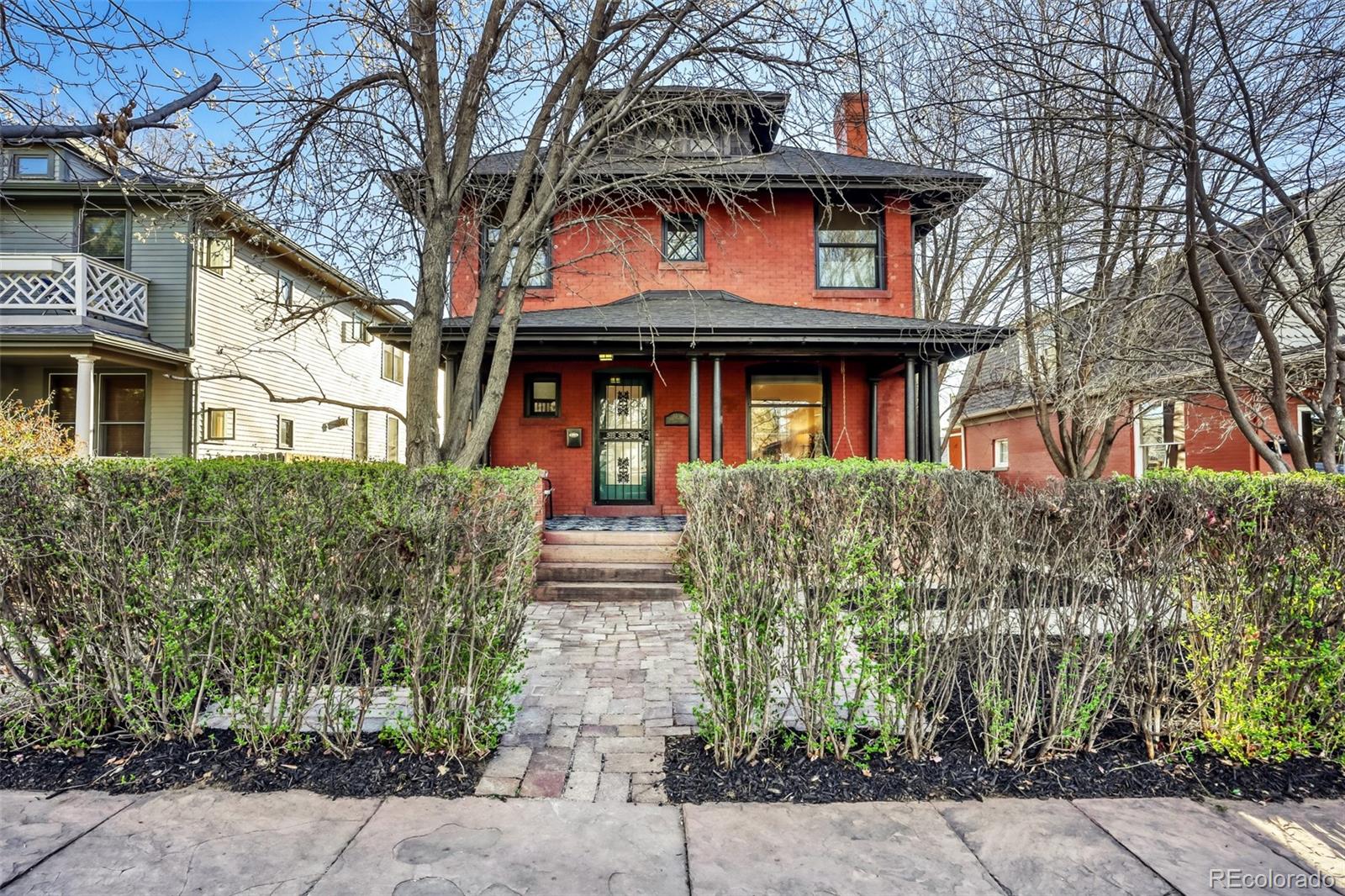 3036 Newton Street N