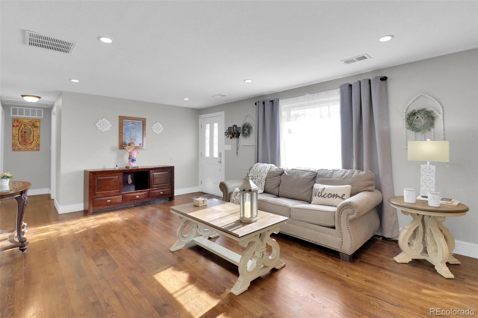 1181 El Paso Boulevard