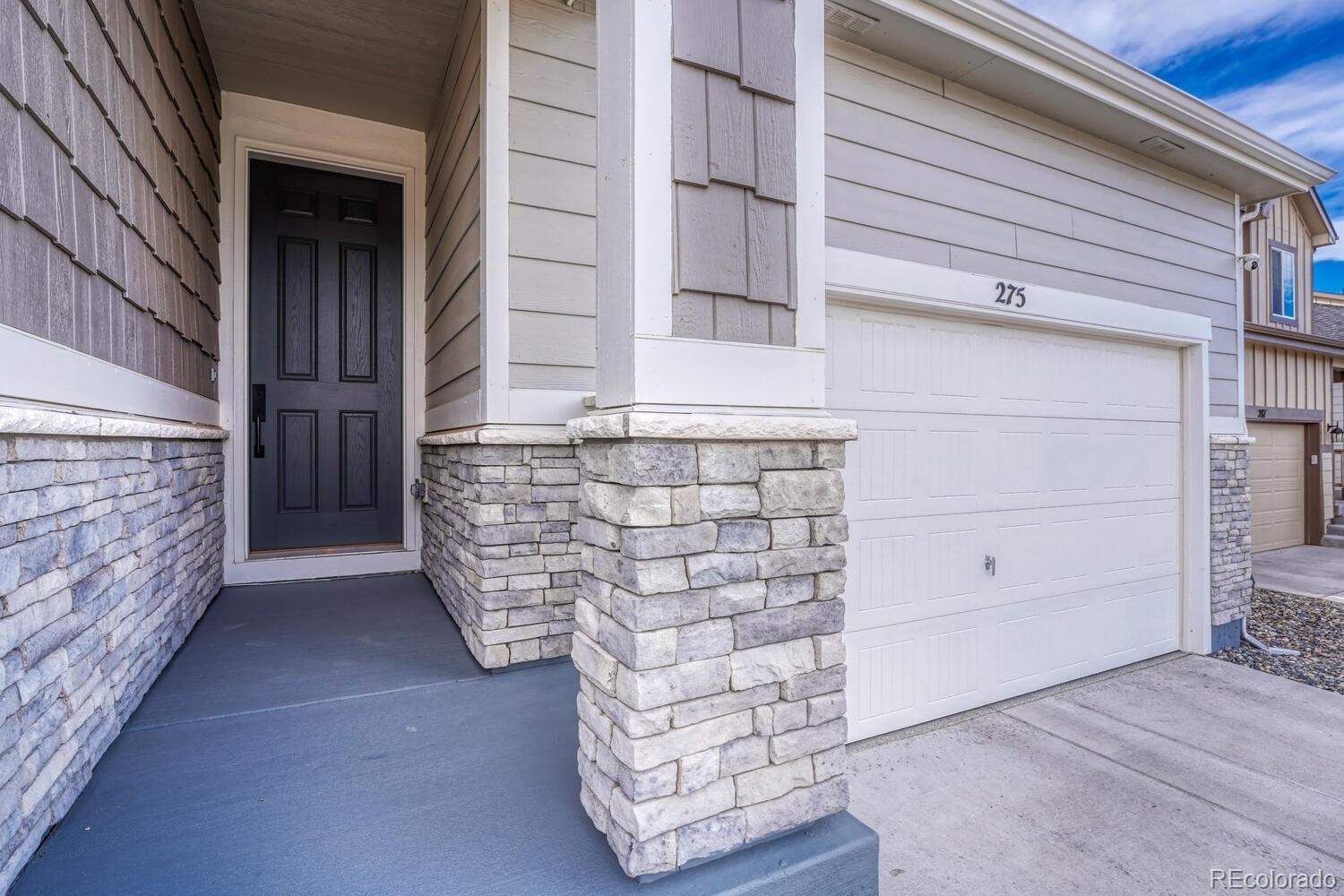 275 Vista Cliff Circle