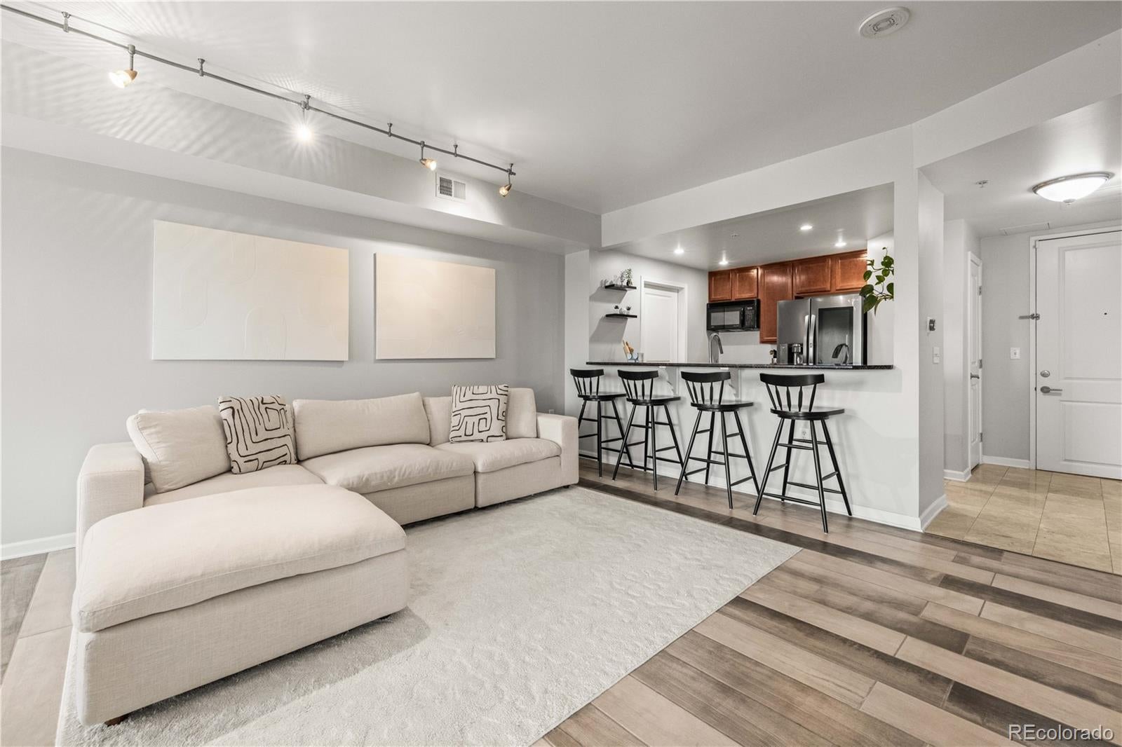 975 N Lincoln Street Unit 11H, Denver, CO 80203 — MLS #8395334 — Main listing photo