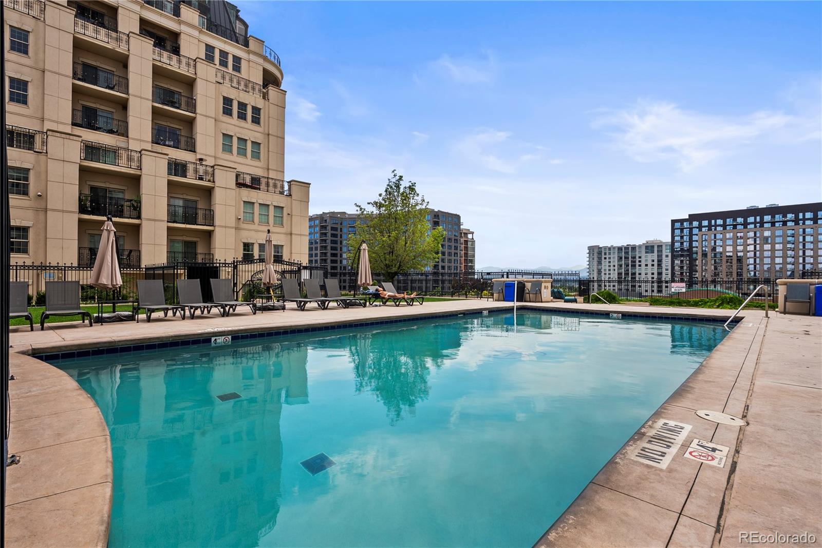 975 N Lincoln Street Unit 11H, Denver, CO 80203 — MLS #8395334 — photo 6 of 37