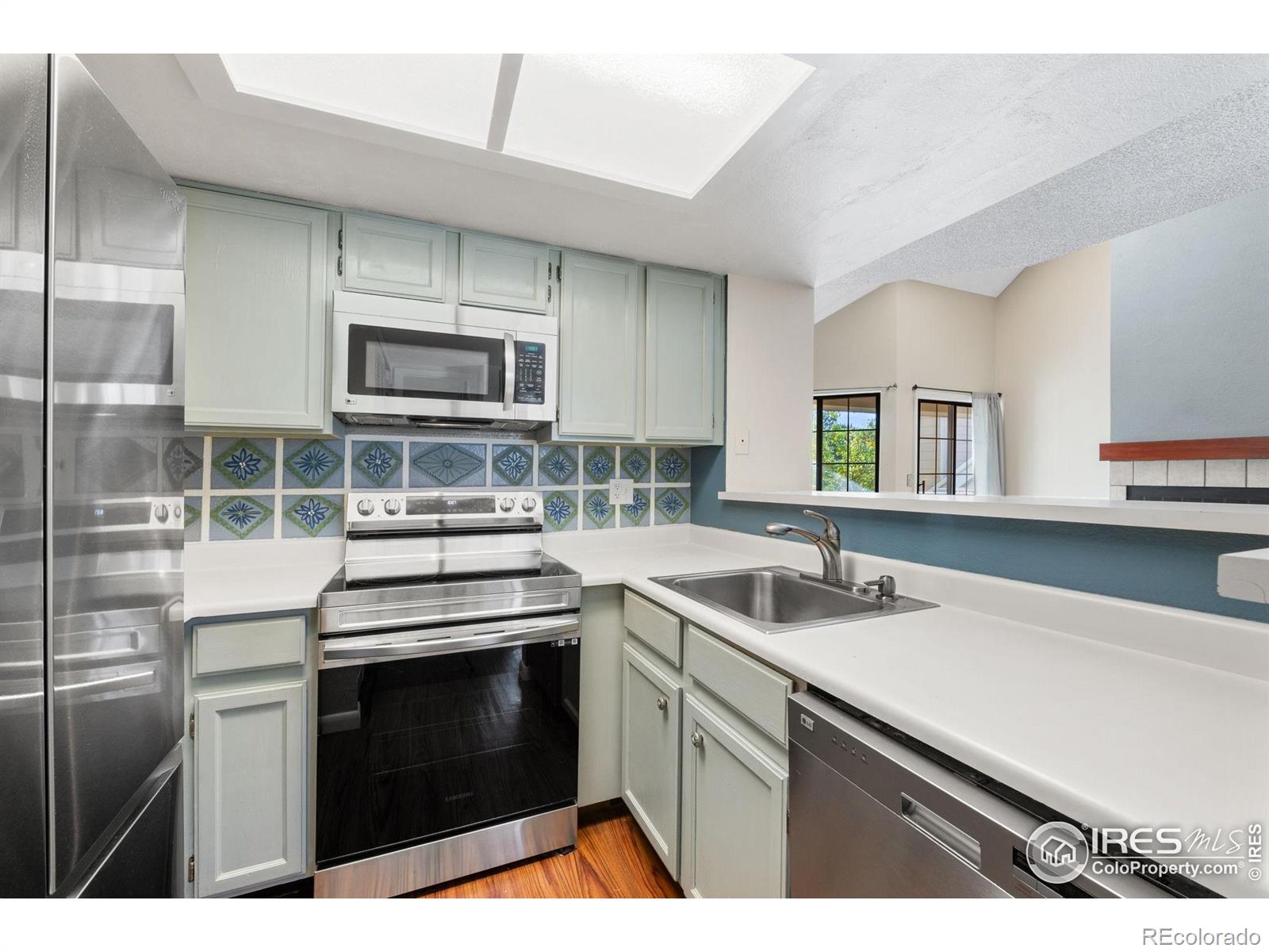 5914 Gunbarrel Avenue F