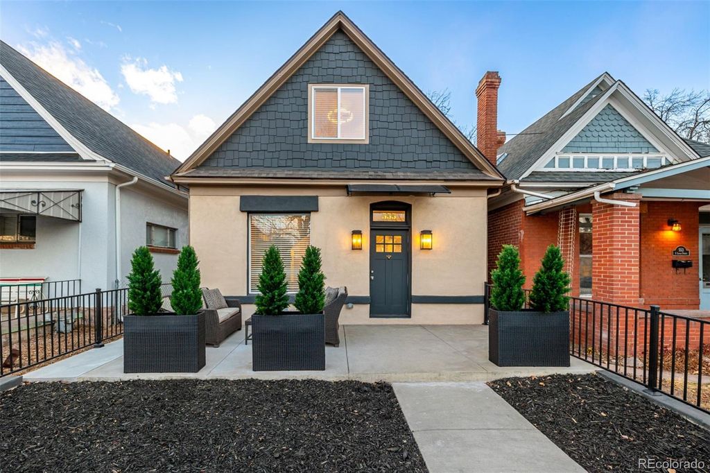 Photo of 555 S Logan Street, Denver, CO 80209 (MLS # 5159860)