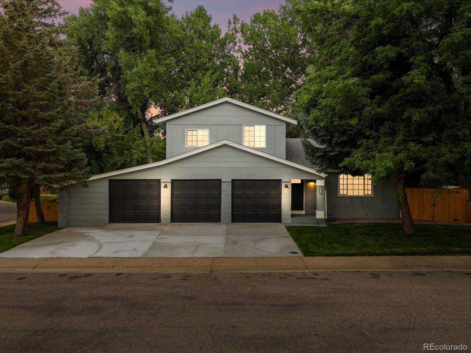 9628 W 74th Place