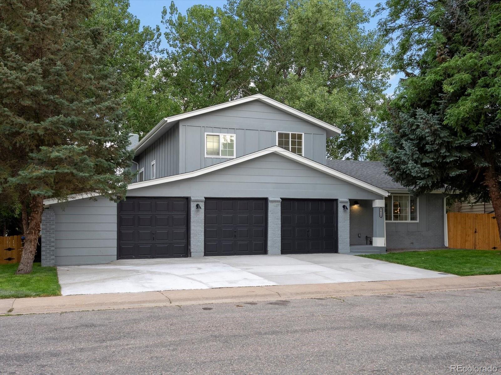 9628 W 74th Place