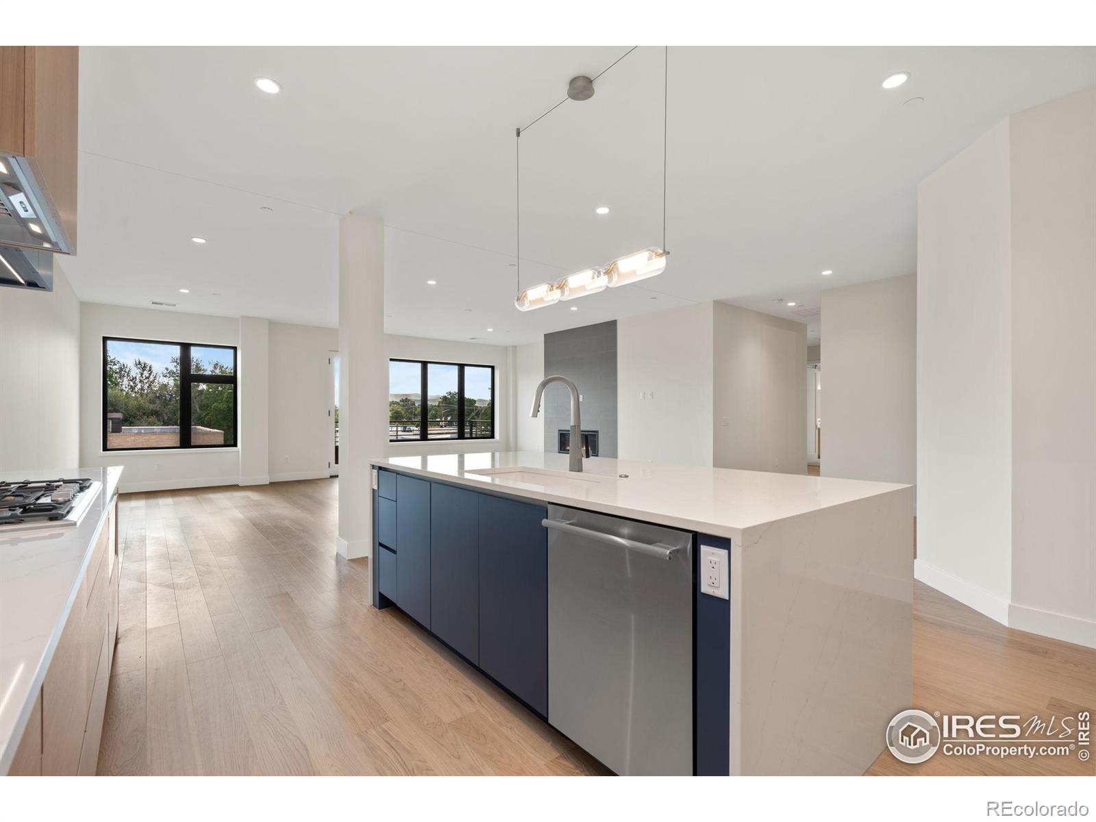 205 E 6th Street 301