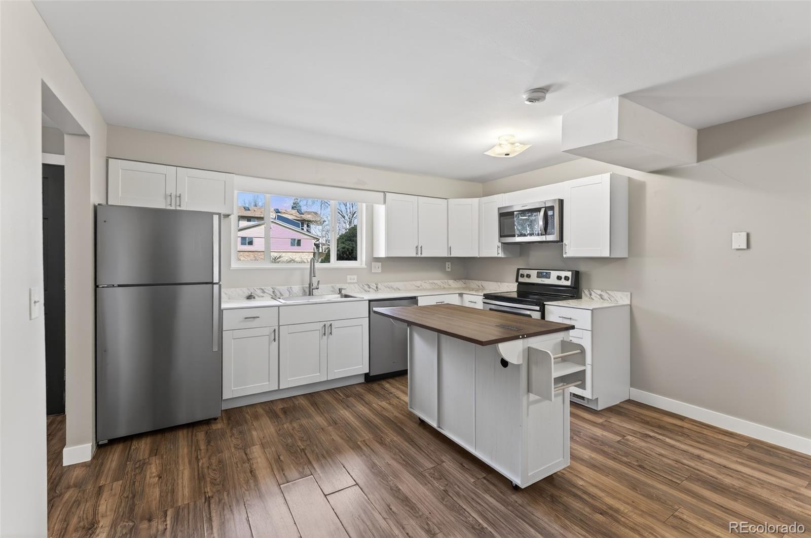 9022 W Washburn Place